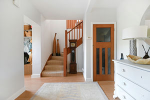 Entrance hall- click for photo gallery